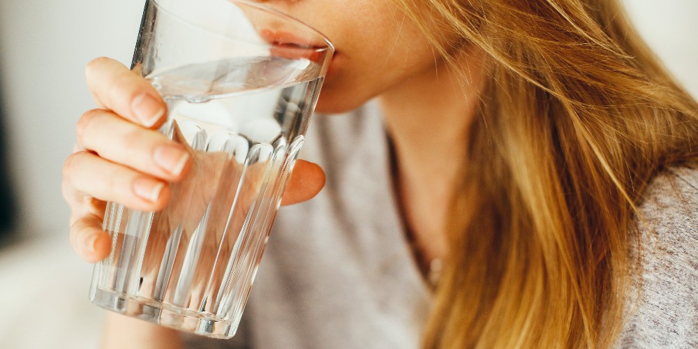 10 beneficios de beber agua