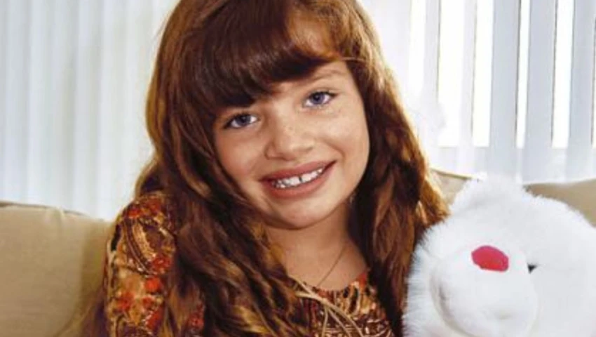 Sandra Itzel debutó como actriz cuando tenía 4 años con la telenovela "Mi pequeña traviesa". Sandra Itzel debutó como actriz cuando tenía 4 años con la telenovela "Mi pequeña traviesa".